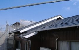 戸建住宅　屋根葺き替え工事<br>ニチハ　横暖ルーフ<br>（愛知県小牧市）